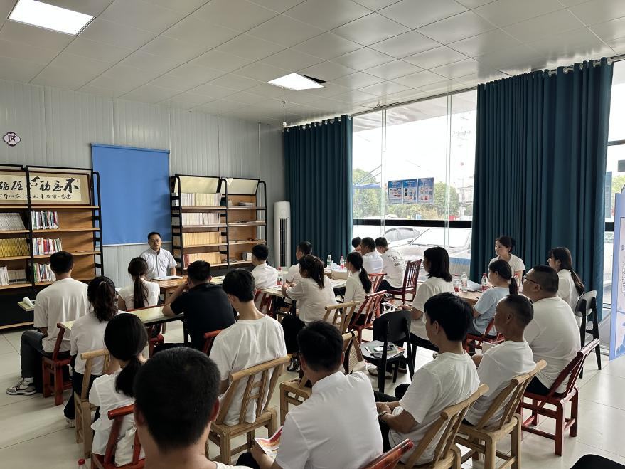 金秋送“理”入农村 宣讲新风助振兴